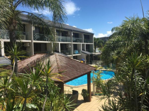 Отель Burleigh Palms Holiday Apartments  Серферс-Парадайс